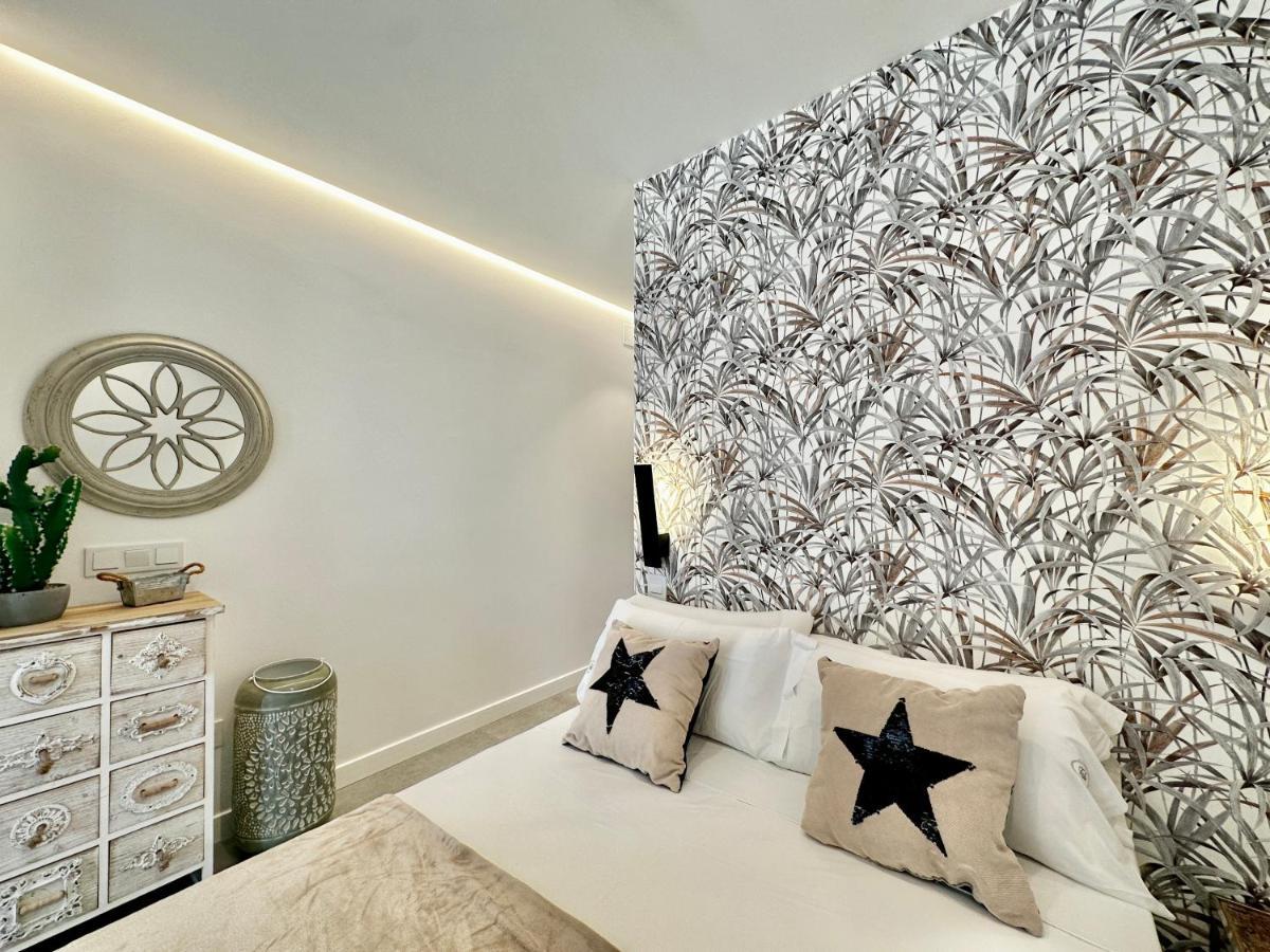 Loft 18 Beachfront Center Aparthotel *