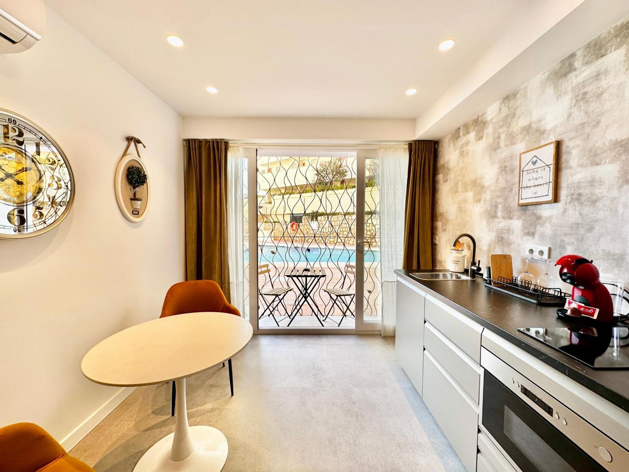 Loft 18 Beachfront Center *