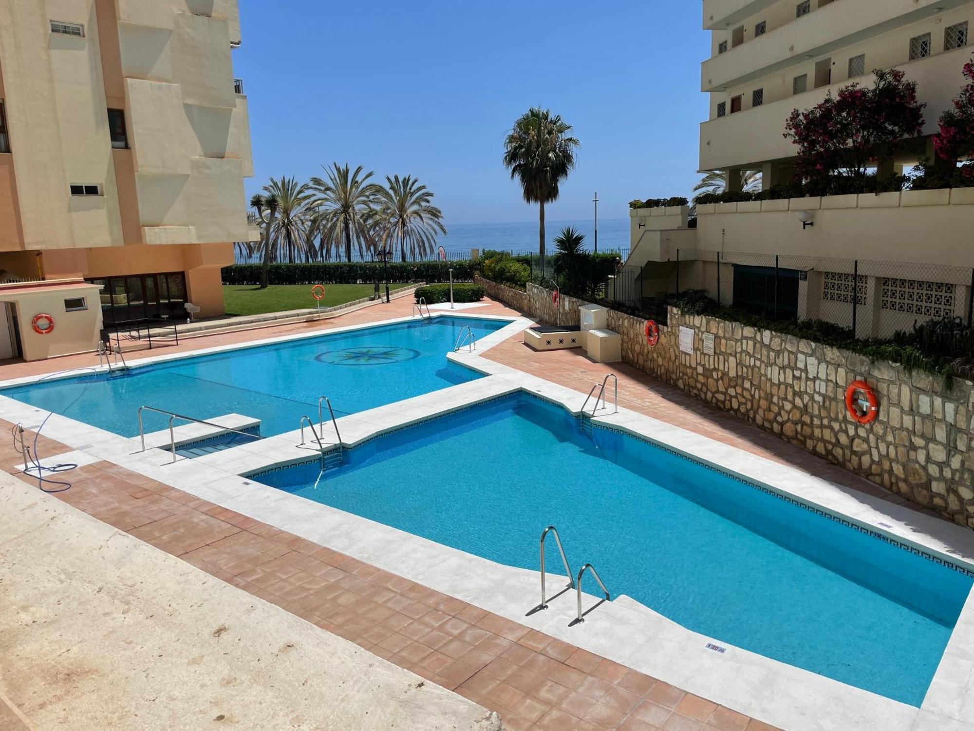 Aparthotel Loft 18 Beachfront Center *